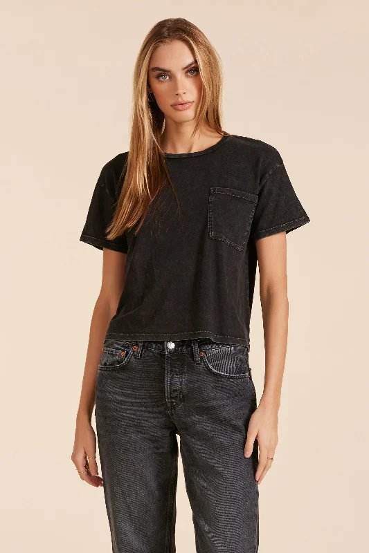 BOXY POCKET TEE