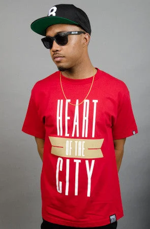 Men's Shirts with Raw-Edge HemlinesBreezy Excursion X Adapt :: Heart of the City (Men's Cardinal/Gold Tee)