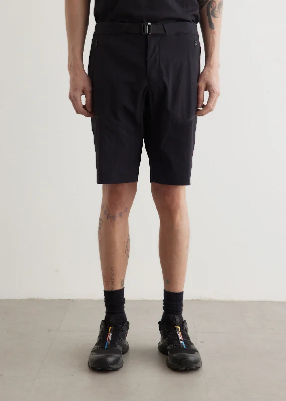 Casual Men's ChinosGamma Quick Dry Shorts 11"