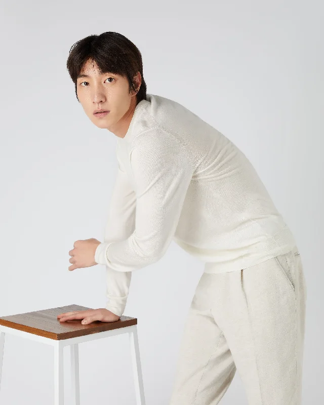 Men's Sweaters with A-Line ShapesMen's Covent Fine Gauge Cashmere Round Neck Jumper New Ivory White
